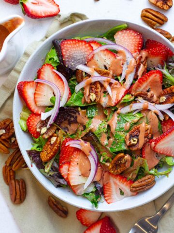 Top view of strawberry pecan salad