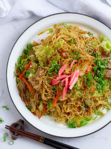 Top view of gluten-free beef yakisoba (Japanese stir fried noodles).