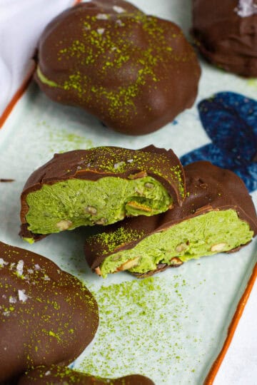 Matcha Pecan Yogurt Clusters - Plates by Nat