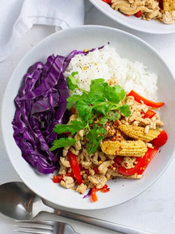 Top view of ground chicken stir fry.