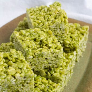 Close up shot of match krispie treats.